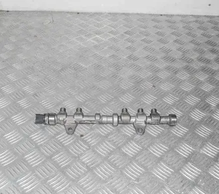 Opel Corsa D Fuel main line pipe 555733310445214222