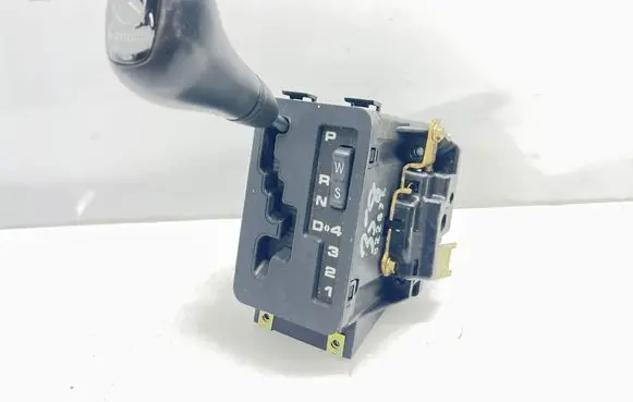 Mercedes-Benz E W210 Gear shifter/selector A2022670137