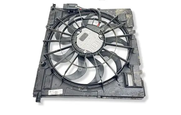 BMW X3 G01 Radiator cooling fan shroud 8487638