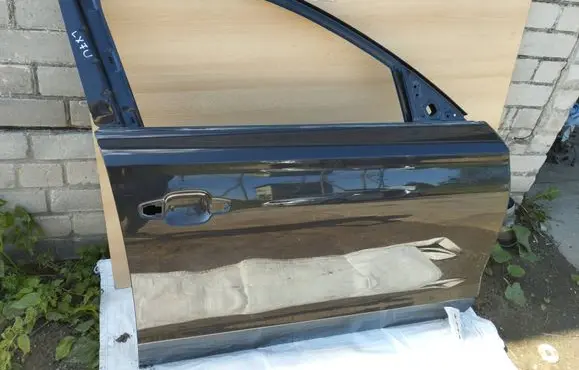 Audi A8 S8 D4 4H Front door