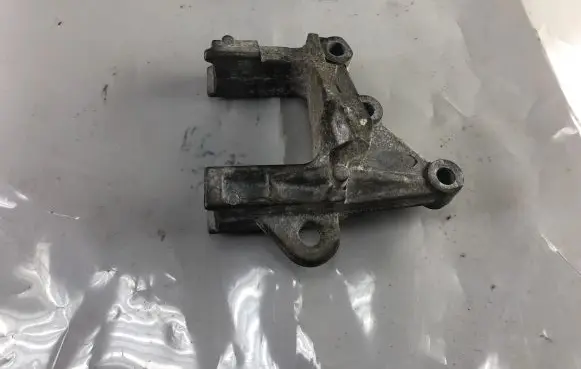 Chrysler Grand Voyager V Gearbox mounting bracket