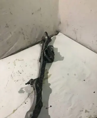 BMW 7 E65 E66 Front wiper linkage 7078207
