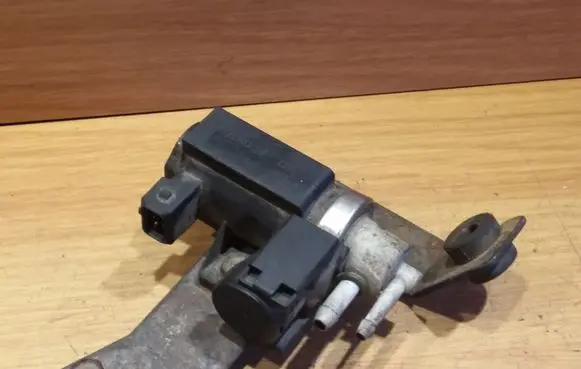 KIA Sorento Turbo solenoid valve 72190316