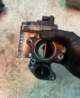 Renault Master III Throttle valve 
