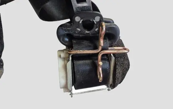 Ford S-MAX Rear seatbelt 611B68M