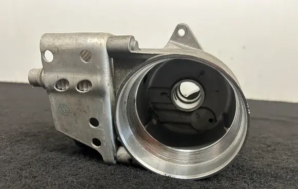 Skoda Octavia Mk3 (5E) Oil filter mounting bracket 0051443