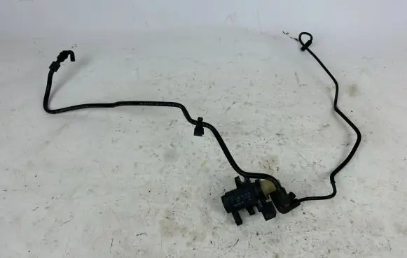 Mercedes-Benz E AMG W212 Turbo system vacuum part A0001531800 21T326 70078219