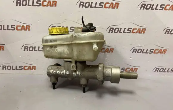 Skoda Fabia Mk1 (6Y) Master brake cylinder X5617