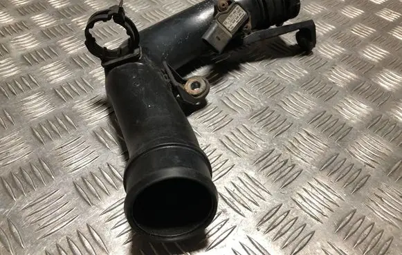 Volkswagen Touran I Intercooler hose/pipe 3C0145770C 038906051C 0281002401