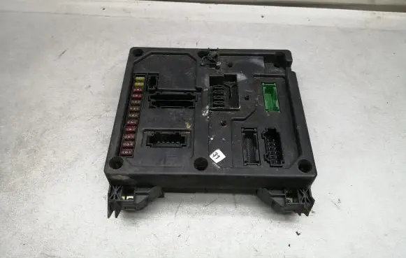 Volkswagen Sharan Fuse module 7M0962258B S108145300D