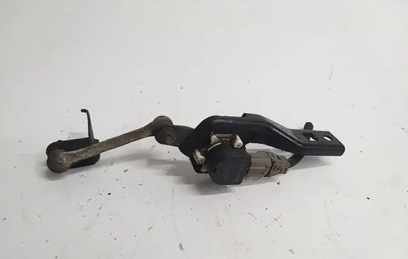Headlight/headlamp level sensor