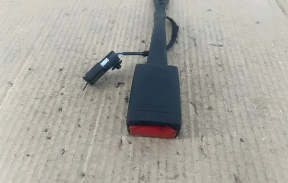 Opel Mokka Front seatbelt buckle 95104556