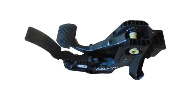 Volkswagen Golf VII Accelerator throttle pedal 5Q1723503F