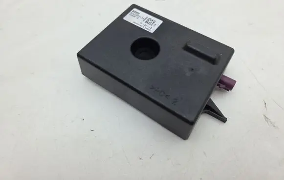 BMW X5 E70 Aerial antenna amplifier 10859410