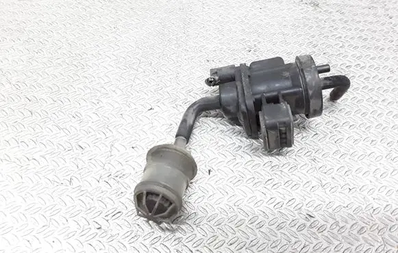 Mercedes-Benz C W203 Turbo solenoid valve A0005450527