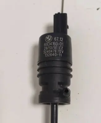 BMW 2 F22 F23 Windscreen/windshield washer pump 6934160 13264011 2940479