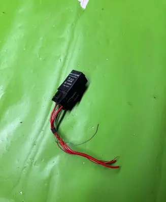 BMW 5 E39 Other relay 8365960 05065000