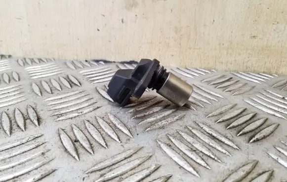Camshaft position sensor