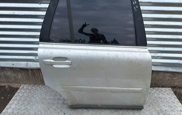 Volvo XC90 Rear door
