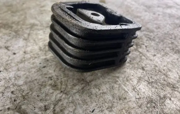 Mercedes-Benz A W168 Gearbox mount A1682410084