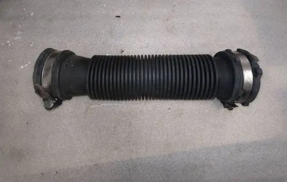 Nissan Juke I F15 Air intake hose/pipe 8200721179