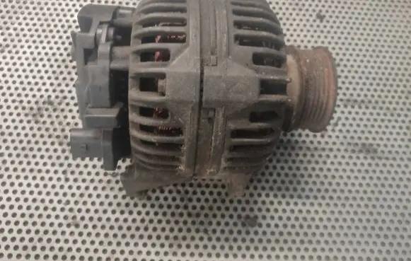 Iveco Daily 30.8 - 9 Generator/alternator 500335719 0124515044