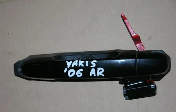 Toyota Yaris Sliding door exterior handle 