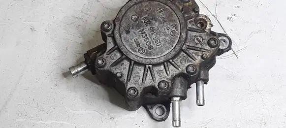 Volkswagen PASSAT B6 Vacuum pump 03G145209 631095