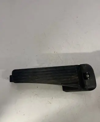 Volvo XC90 Accelerator throttle pedal 32212451