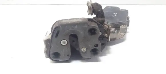 Subaru Forester SF Rear door lock
