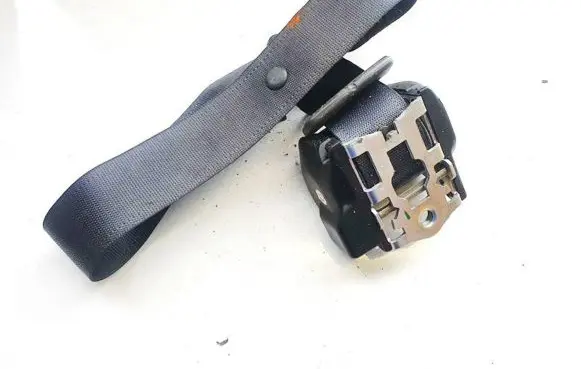 Fiat Croma Middle seatbelt (rear) 33053986a