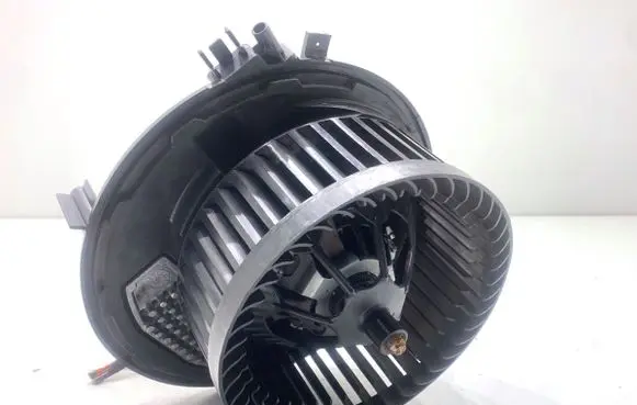 Volkswagen PASSAT B8 Heater fan/blower