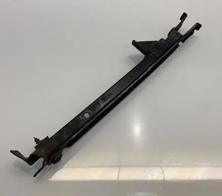 Mercedes-Benz E W211 Front bumper mounting bracket A2118801114 2118801114