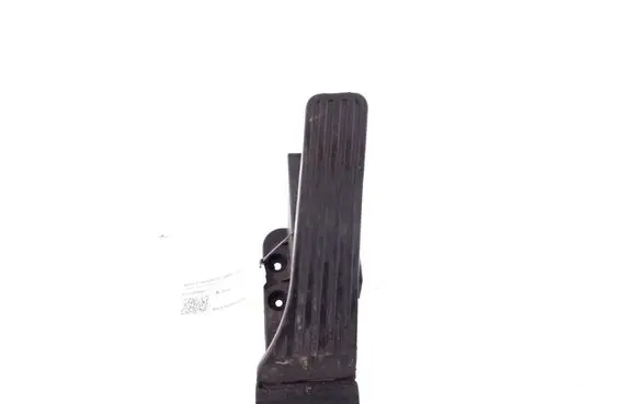 Mercedes-Benz E W212 Accelerator throttle pedal A2043000004