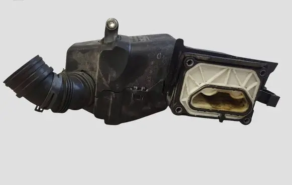 Volkswagen PASSAT B6 Air intake duct part 03C145851G 03C145747C