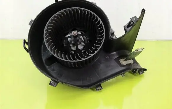 Opel Vectra C Heater fan/blower 1845080