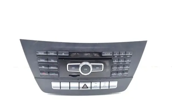 Mercedes-Benz C W204 Radio/CD/DVD/GPS head unit A2049005908 A2049012203
