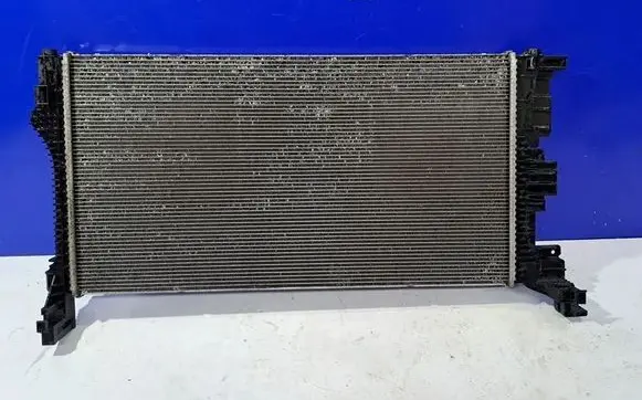 Volvo S90, V90 Coolant radiator 31410895