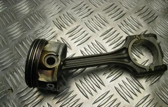 Skoda Yeti (5L) Piston with connecting rod 68211 BV630