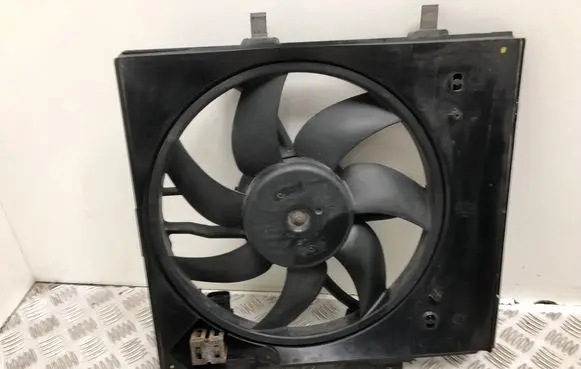 Peugeot 208 Radiator cooling fan shroud 9675280980
