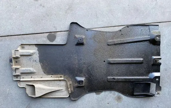 Porsche Cayenne (9PA) Engine splash shield/under tray 7L0825231A 7L0825231AB