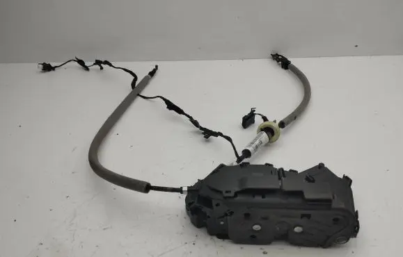 Volkswagen Golf VIII Front door lock C5B5TC837015B