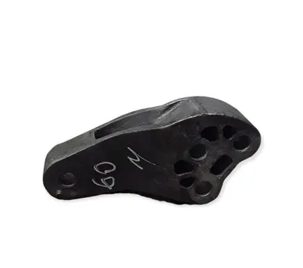 Engine mounting bracket