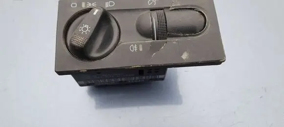Volkswagen Golf III Light switch 1h6941531a