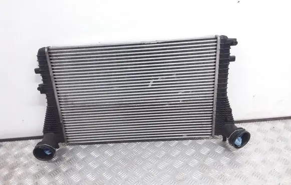 Volkswagen Touran I Intercooler radiator 1K0145803E 1K0145928A 1K0145927