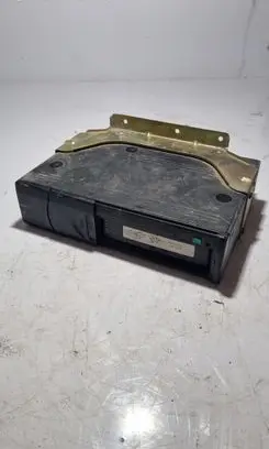 BMW 5 E39 CD/DVD changer 6913388