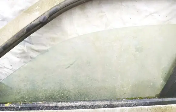 Alfa Romeo 156 Front door window glass four-door