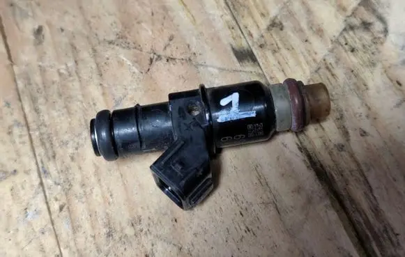 Honda Jazz Fuel injector 