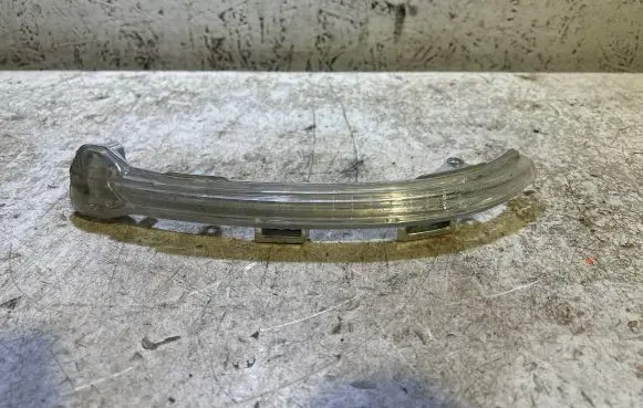 Volkswagen Golf VII Front indicator light GV69723R
