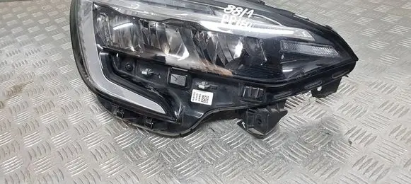 Renault Clio V Headlight/headlamp 260100902R LE17A6415 01065099800010